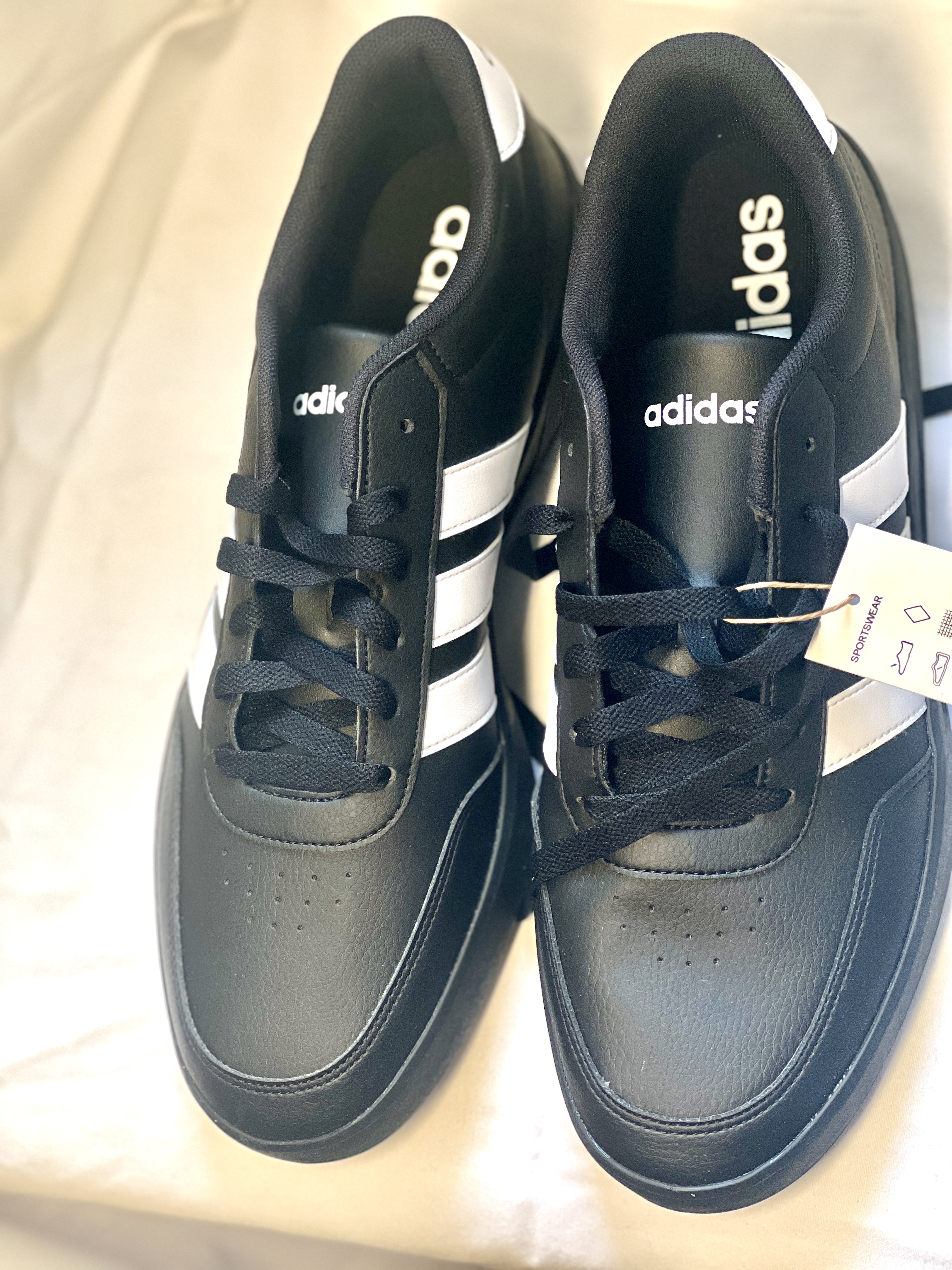 Adidas Sneakers – Black/White – Men’s Size 11 – Brand New