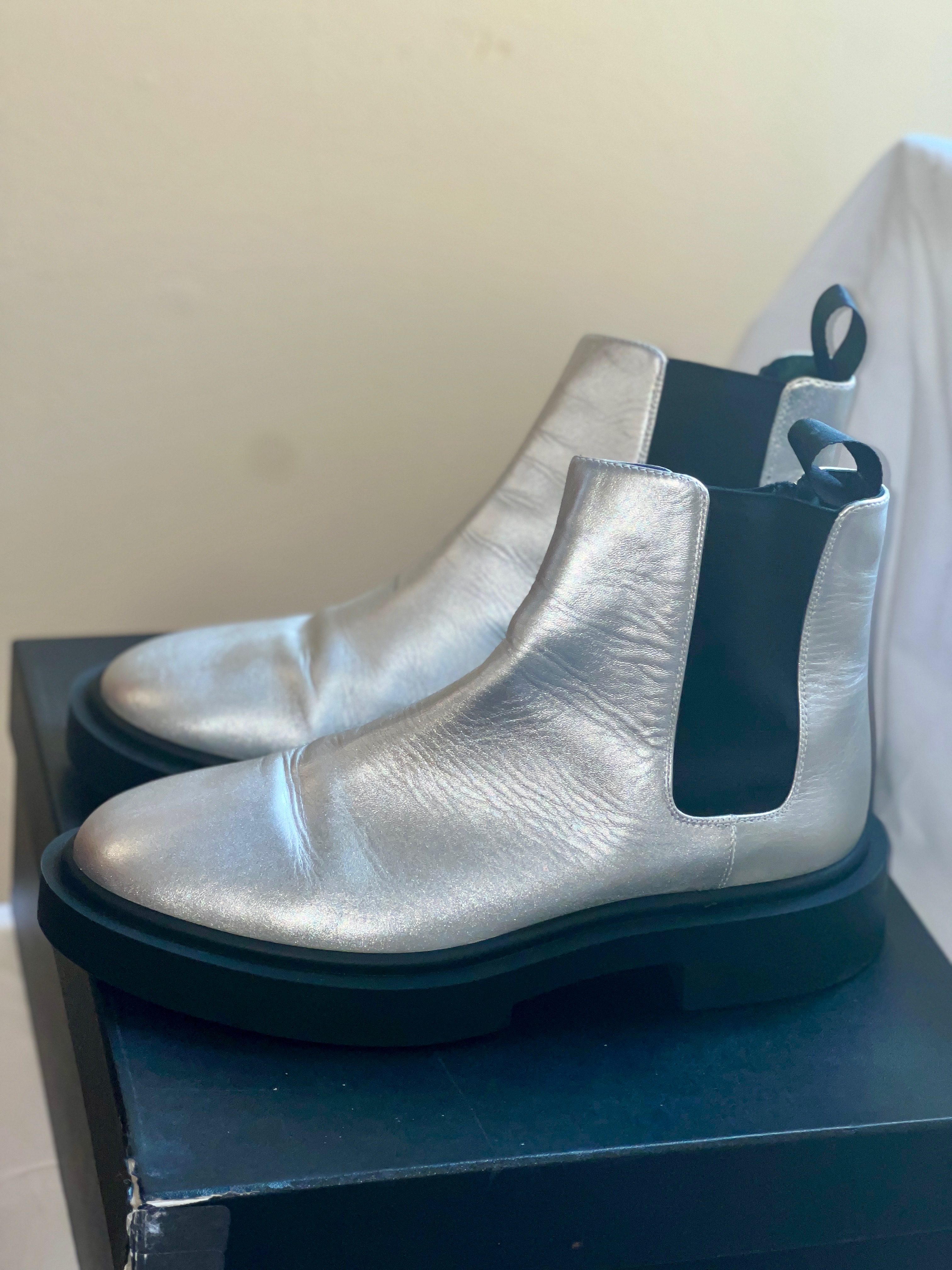 Giuseppe Zanotti Chelsea Boots – Metallic Silver – Men’s Size 11 – Excellent Condition